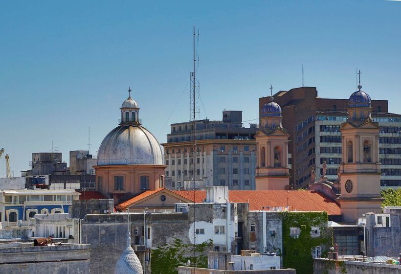 בית מלון כפרי NH Montevideo Columbia