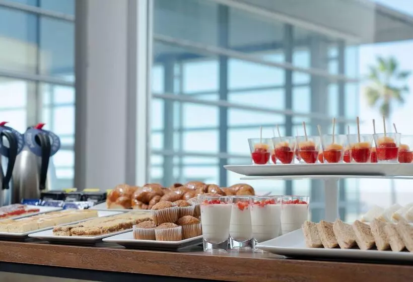 Hotel NH Montevideo Columbia