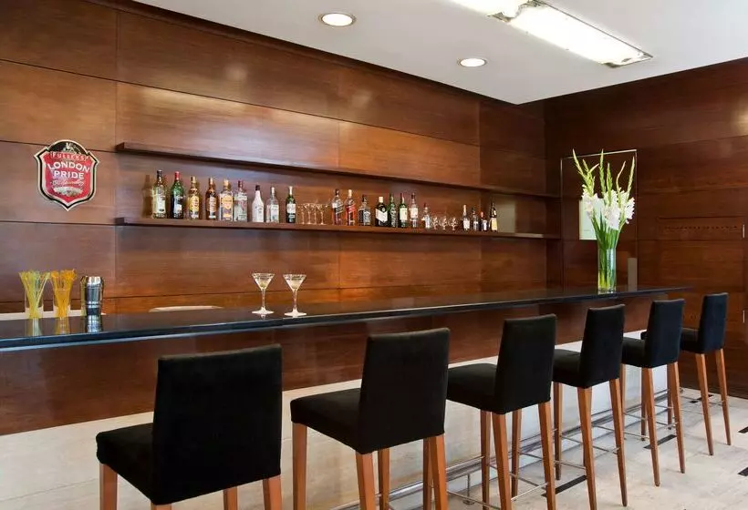 Hotel NH Montevideo Columbia