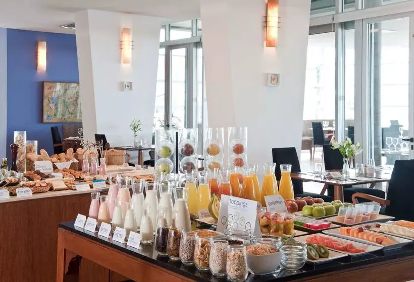 Hotel NH Montevideo Columbia