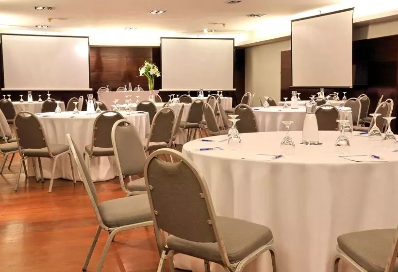 Hotel NH Montevideo Columbia