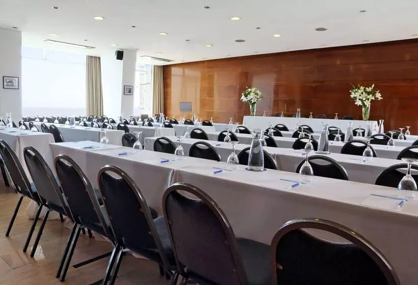 Hotel NH Montevideo Columbia