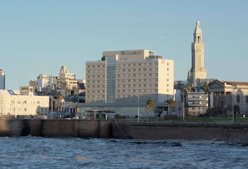 בית מלון כפרי NH Montevideo Columbia