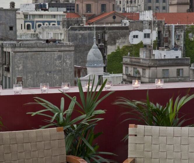 בית מלון כפרי NH Montevideo Columbia