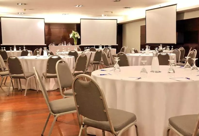 Hotel NH Montevideo Columbia