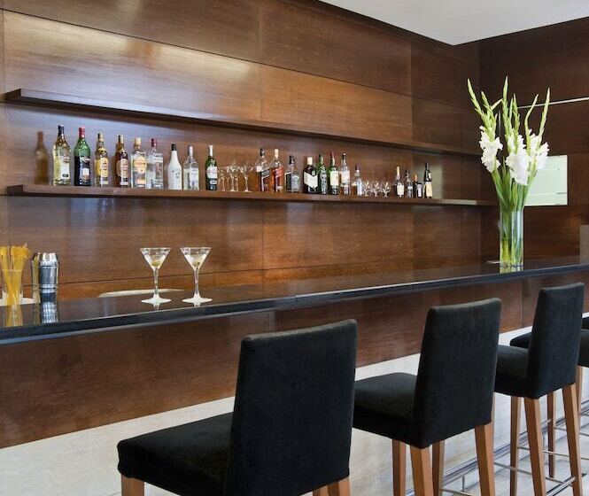 בית מלון כפרי NH Montevideo Columbia