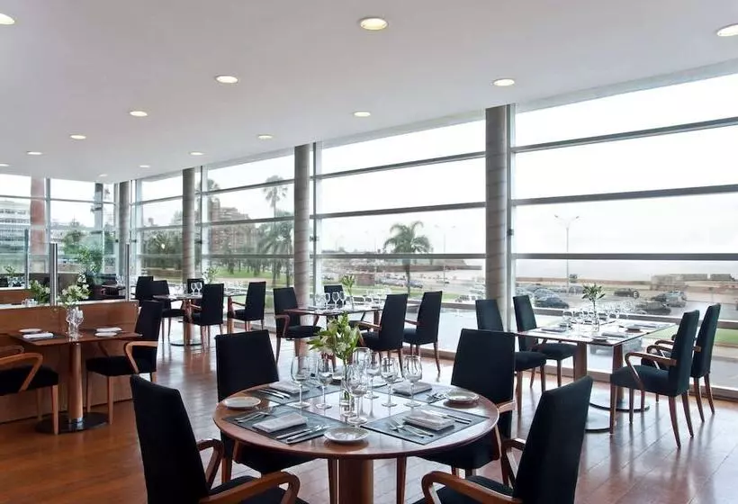 Hotel NH Montevideo Columbia