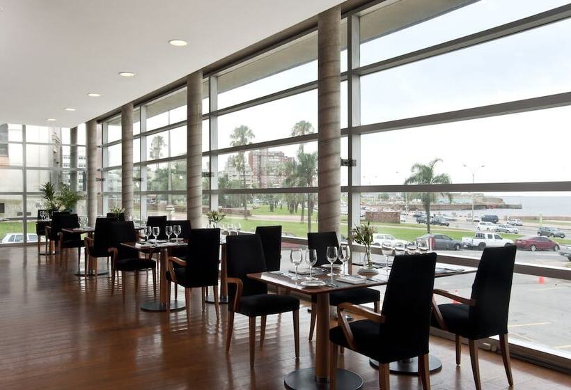 בית מלון כפרי NH Montevideo Columbia