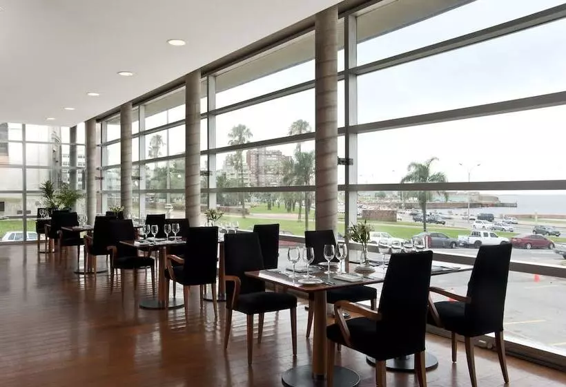 Hotel NH Montevideo Columbia