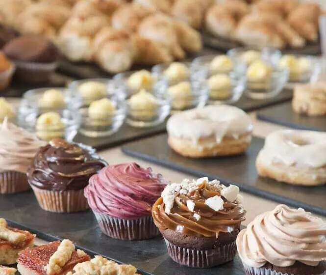 Hotel NH Montevideo Columbia