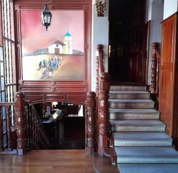 هتل Portal De Salta