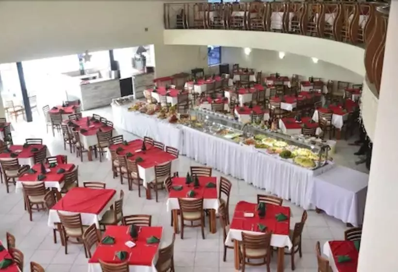 Отель Rede Andrade Onda Mar