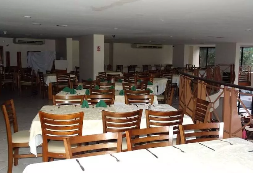 Отель Rede Andrade Onda Mar