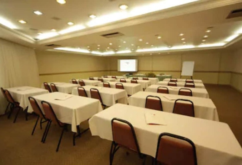 בית מלון כפרי Rede Andrade Vernon