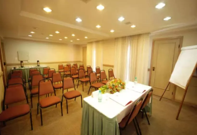 호텔 Rede Andrade Vernon