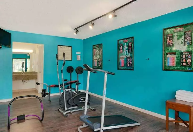 Отель Developer Inn & Suites Airport Jax, A Baymont By Wyndham