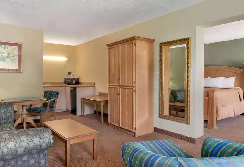 Отель Developer Inn & Suites Airport Jax, A Baymont By Wyndham