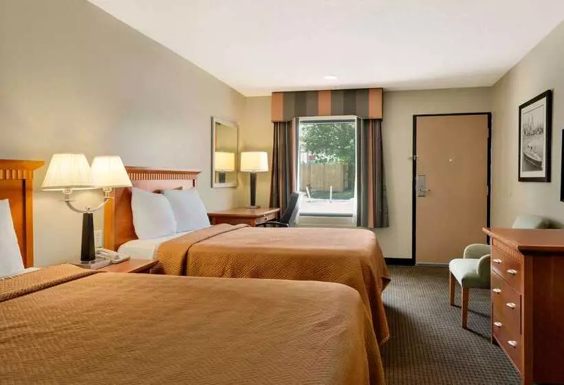 Отель Developer Inn & Suites Airport Jax, A Baymont By Wyndham