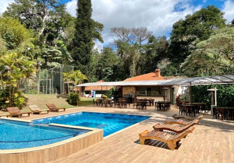 هتل Vila Bavária Petrópolis