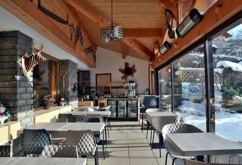 اقامتگاه Hôtel Les Côtes, Résidence Loisirs Et Chalets