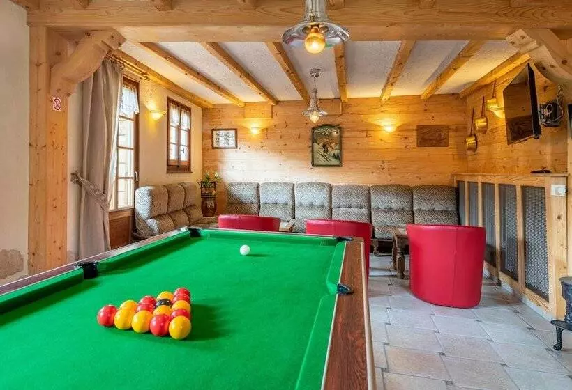 اقامتگاه Hôtel Les Côtes, Résidence Loisirs Et Chalets