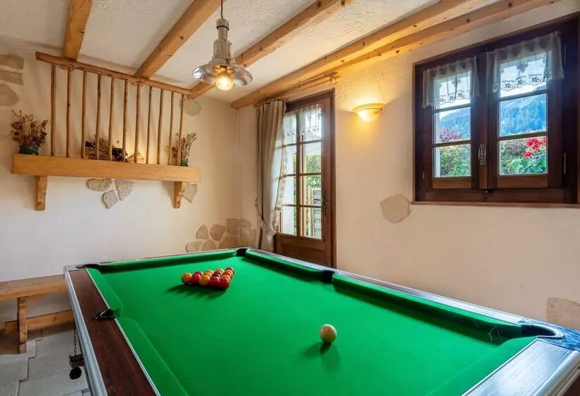 اقامتگاه Hôtel Les Côtes, Résidence Loisirs Et Chalets