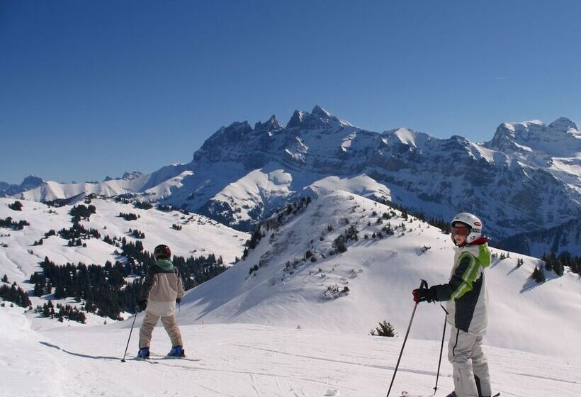 اقامتگاه Hôtel Les Côtes, Résidence Loisirs Et Chalets