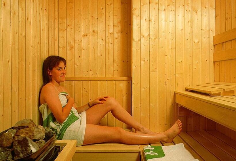 اقامتگاه Hôtel Les Côtes, Résidence Loisirs Et Chalets