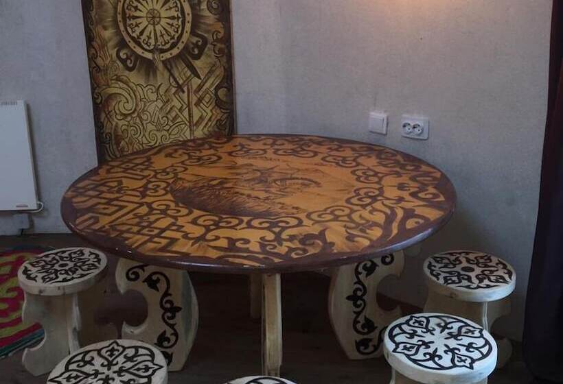 Bed and Breakfast Ethnohouse Yurta