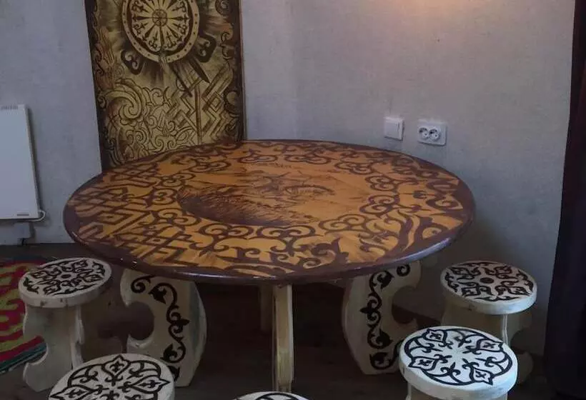 تختخواب و صبحانه Ethnohouse Yurta