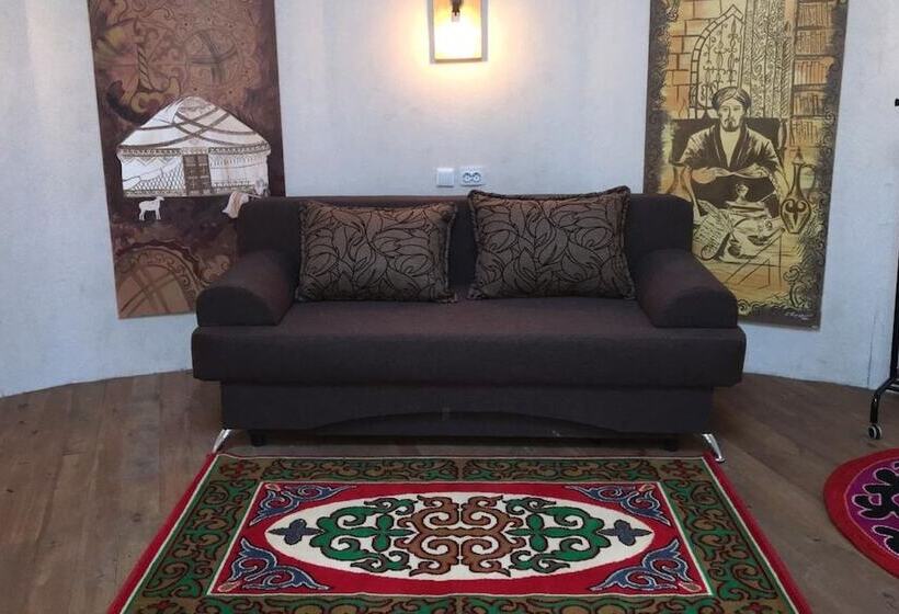 Bed and Breakfast Ethnohouse Yurta