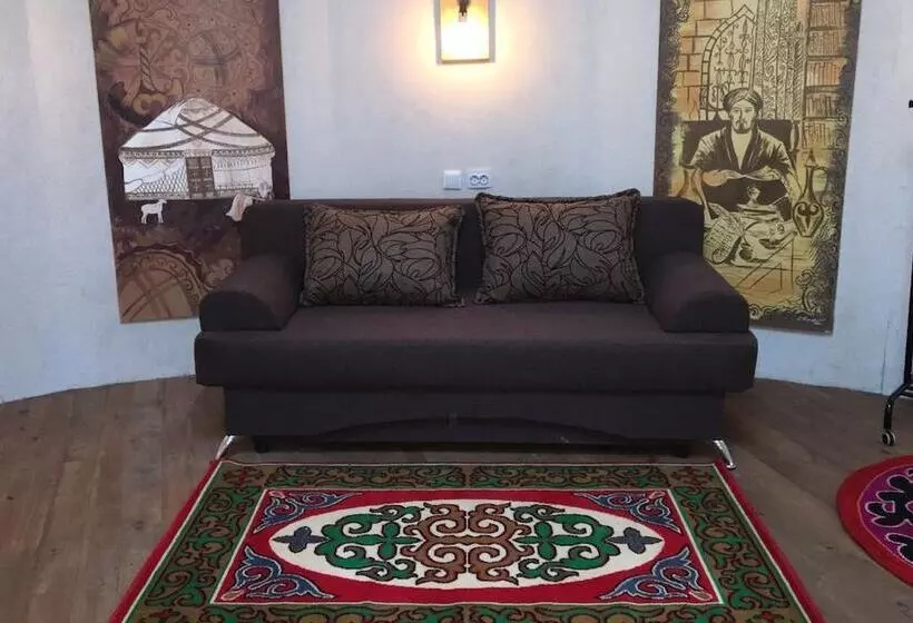 تختخواب و صبحانه Ethnohouse Yurta