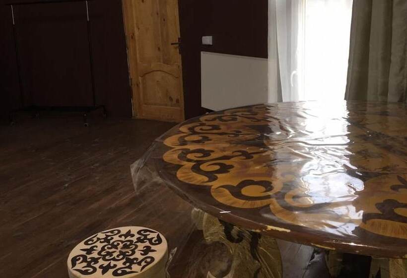 Bed and Breakfast Ethnohouse Yurta