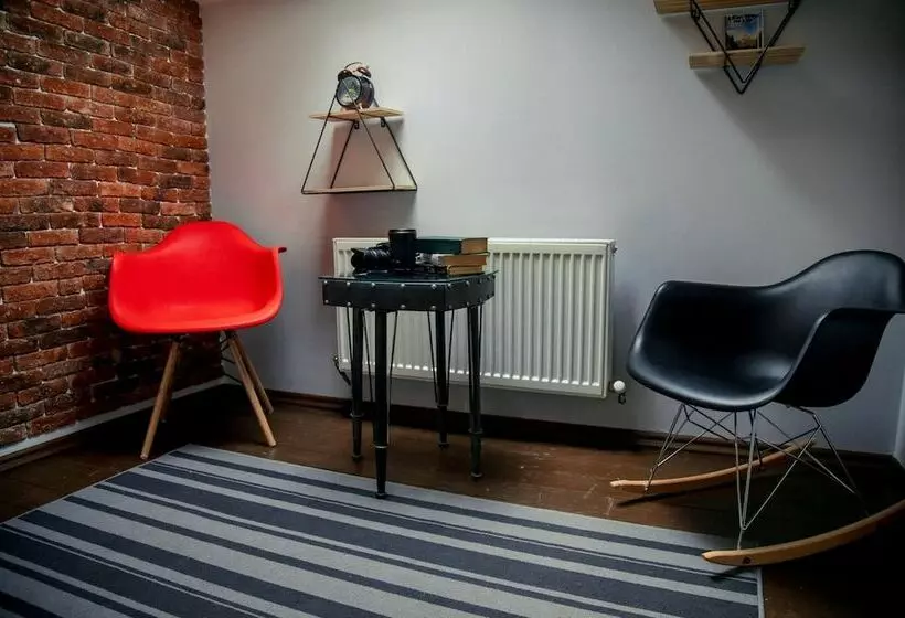 Elbrus Hiloft Hostel
