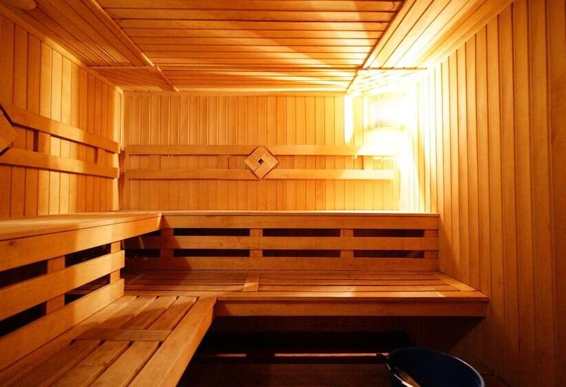 Elbrus Hiloft Hostel