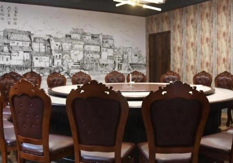 فندق Greentree Inn Hunan Jishou Longshan Yuelu Avenue Business