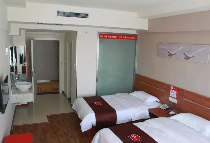 Thank Inn Chain Hotel Hubin District Dongfeng Market