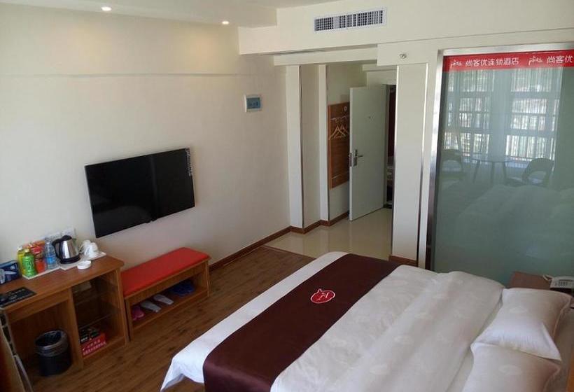 Thank Inn Chain Hotel Hubin District Dongfeng Market