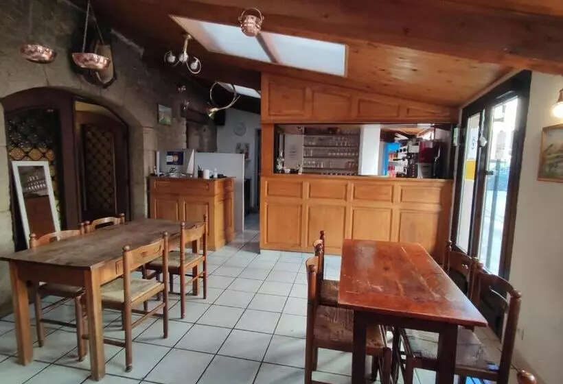 ホテル Auberge Lou Jas