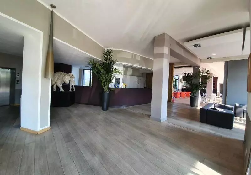 ホテル Cavalieri Pinerolo