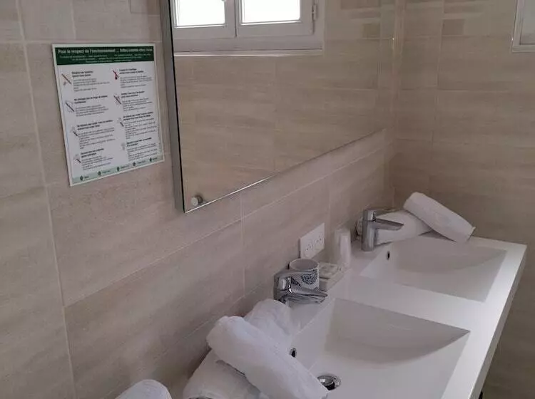 Отель De France