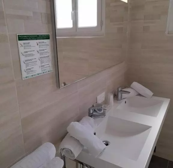 Отель De France