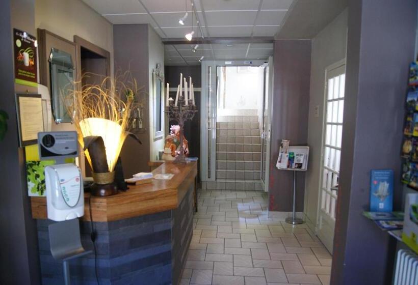 Logis Hotel Restaurant Des Voyageurs