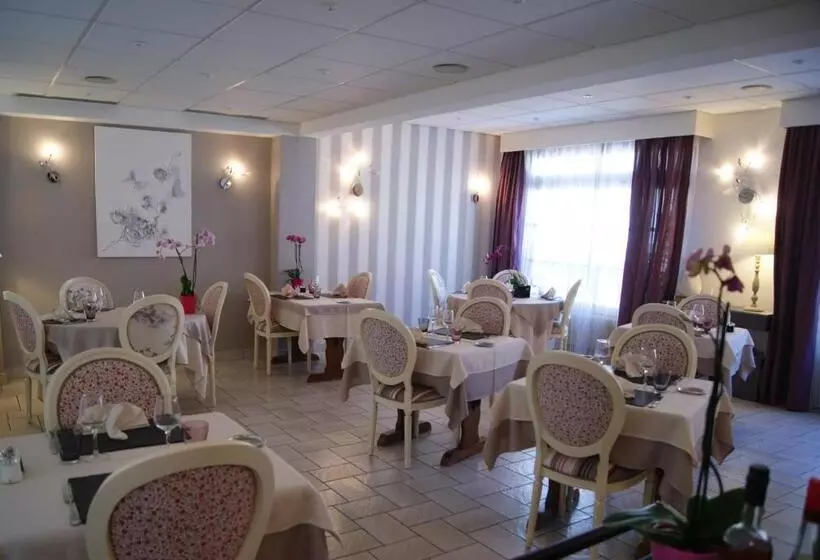 Logis Hotel Restaurant Des Voyageurs