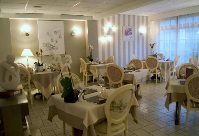Logis Hotel Restaurant Des Voyageurs
