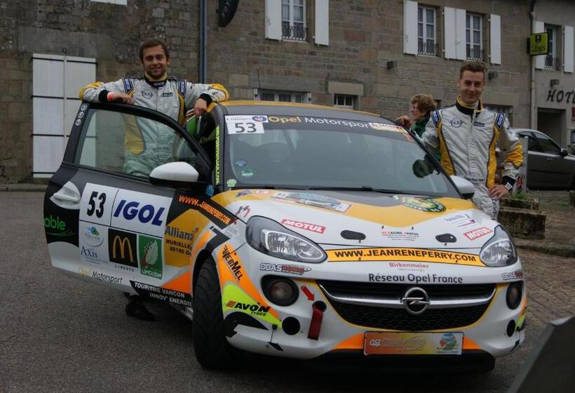 Logis Hotel Restaurant Des Voyageurs