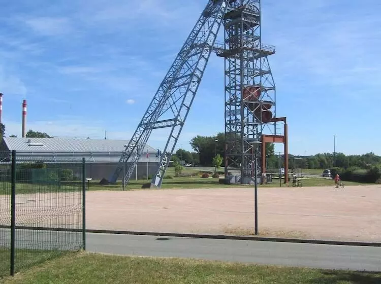 호텔 Hôtel   Restaurant Le Saint Joseph