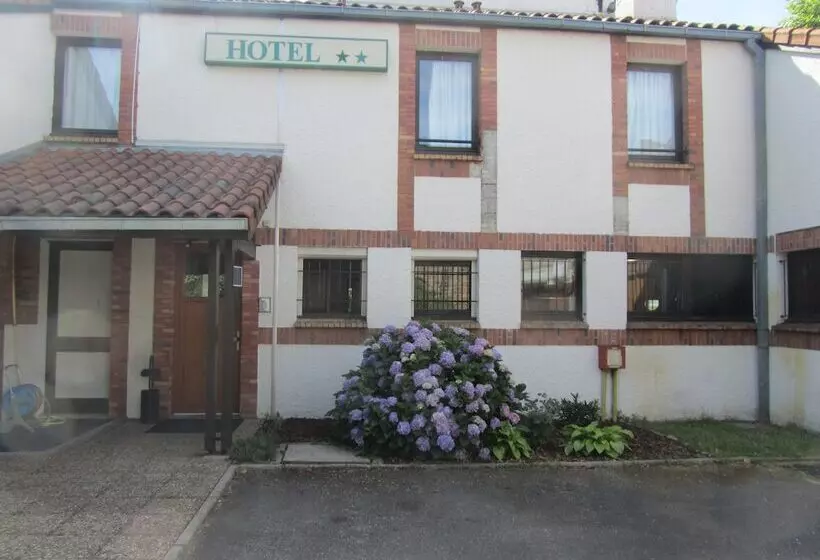 호텔 Hôtel   Restaurant Le Saint Joseph