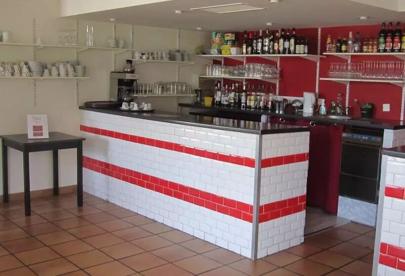 호텔 Hôtel   Restaurant Le Saint Joseph