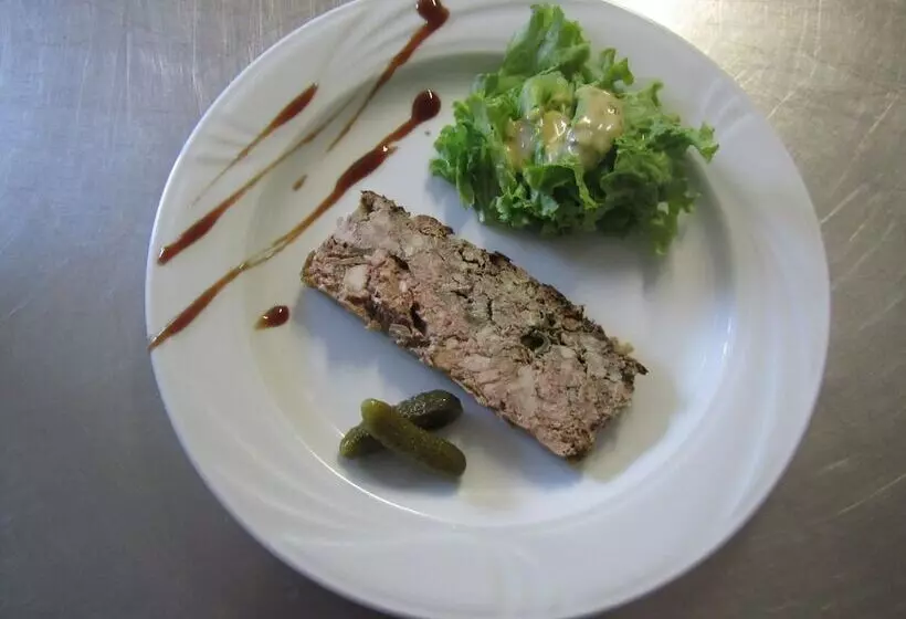 호텔 Hôtel   Restaurant Le Saint Joseph